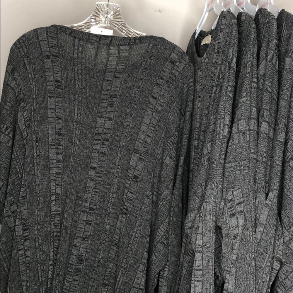CHARCOAL KNIT TUNIC TOP - Picture 7 of 7